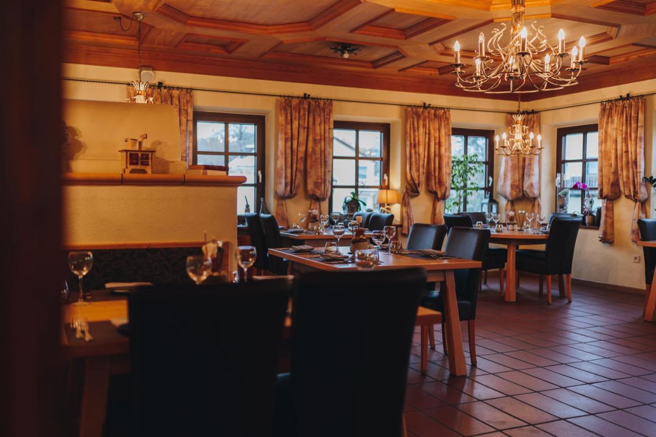 Landhotel Neukirchner Hof Neukirchen Bei Sulzbach-Rosenberg Экстерьер фото
